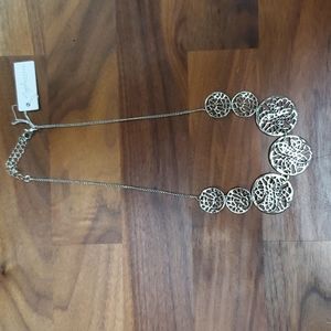 NWT! Silver necklace